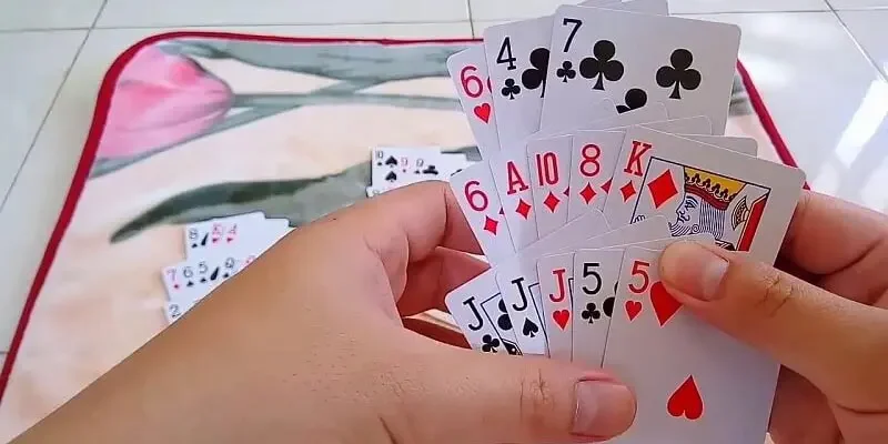 Nắm bắt tâm lý đối thủ để dự đoán bài của họ đang ở trạng thái tốt hay xấu